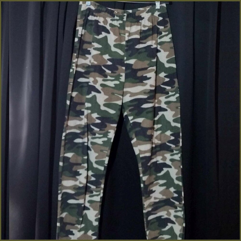 Mens Medium Green Camo Fleece Jogging Pants